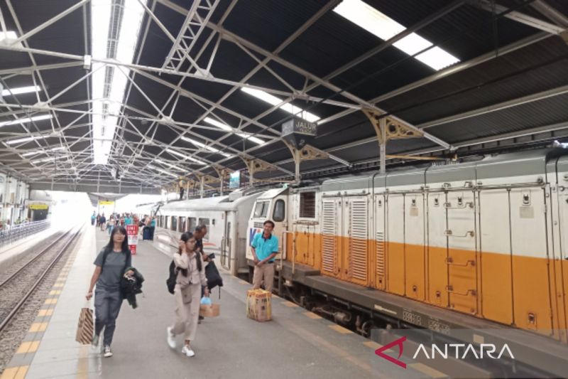 KAI Cirebon sediakan 17.660 tempat duduk selama libur panjang