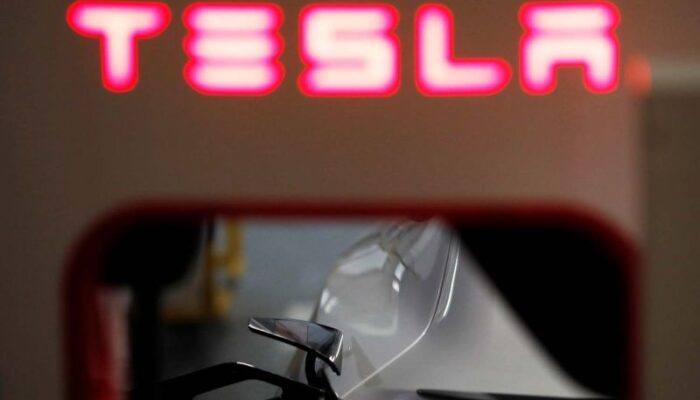 Tesla Gelontorkan Dana 500 Juta Dolar AS untuk perluas jaringan Supercharger