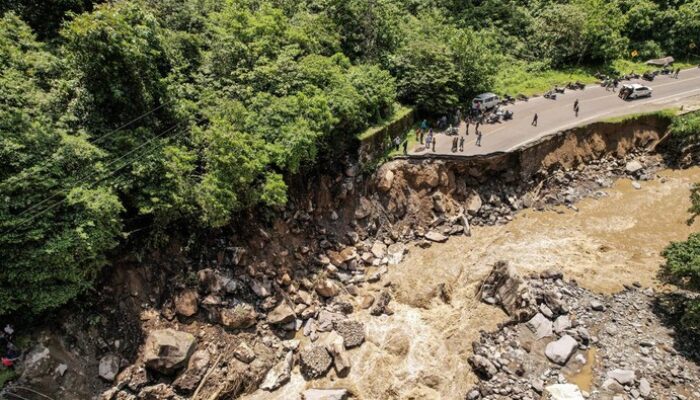 Update Korban Banjir Bandang Sumbar Jadi 44 Orang