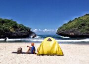 Ini Alat Yang Sangat Penting Dibawa Saat Camping di Pantai