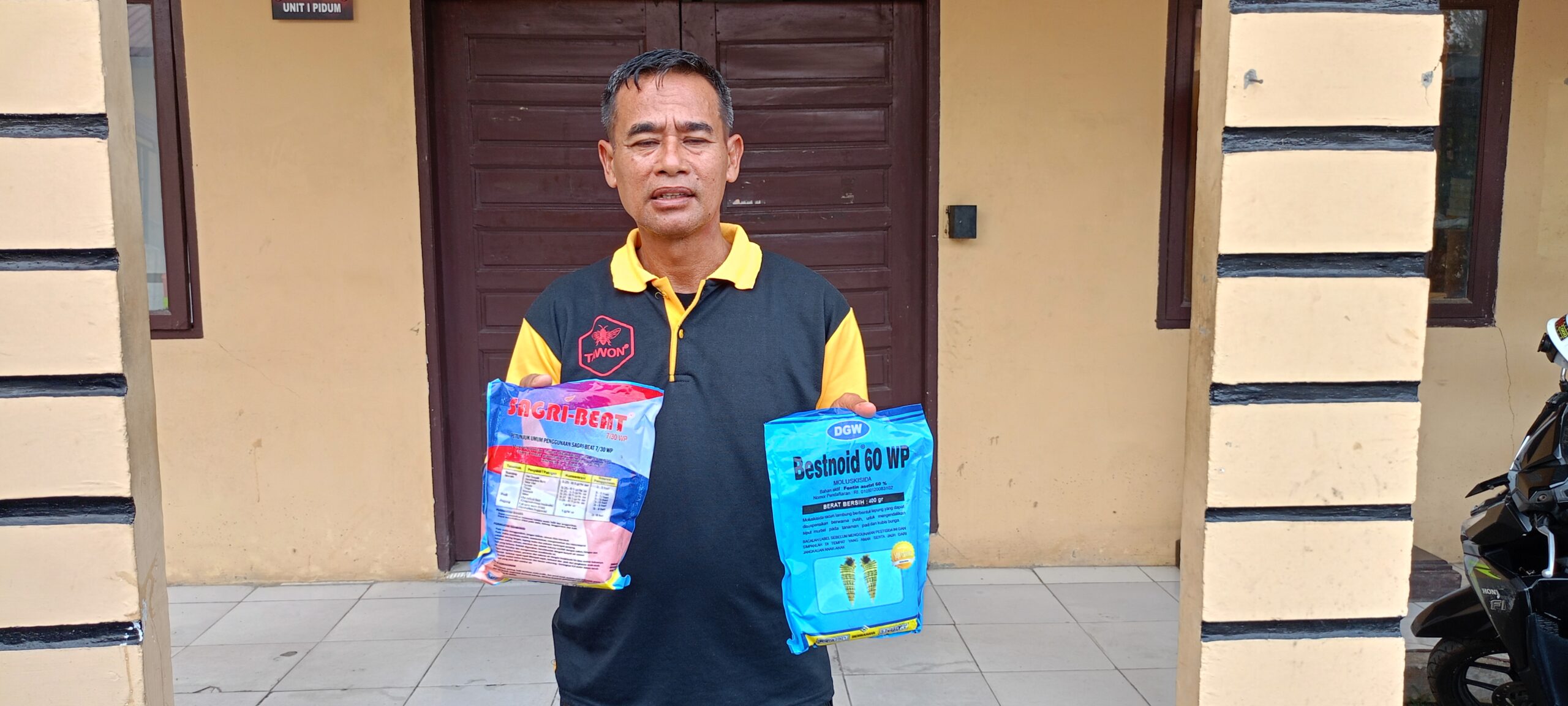 Petani Desa Pekan Sialang Buah Laporkan Kasus Penipuan Racun Keong Palsu dan Minta Polres Sergai Tuntaskan Kasus Ini