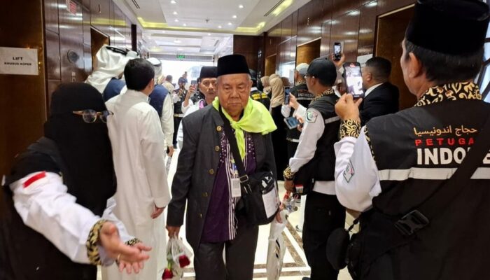Kloter Pertama Jamaah Haji Indonesia Tiba di Bandara Amir Mohammad bin Abdul Aziz
