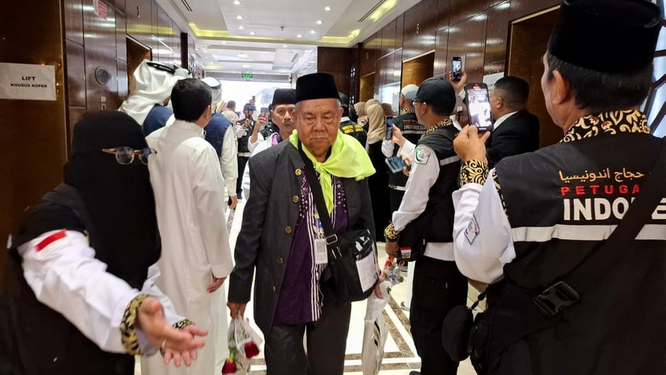 Kloter Pertama Jamaah Haji Indonesia Tiba di Bandara Amir Mohammad bin Abdul Aziz