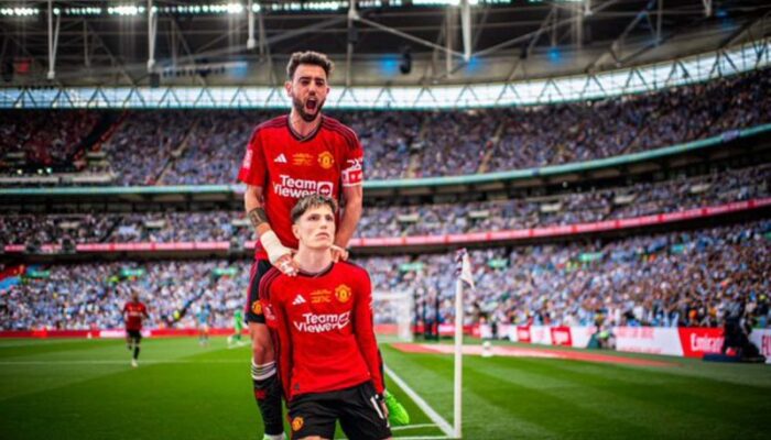 MU juarai Piala FA setelah tekuk Manchester City 2-1