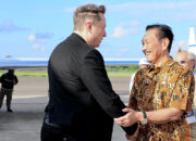 Menko Luhut Sambut Kedatangan Elon Musk di Bali