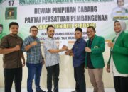 Bacakada dr Asri Ludin Tambunan kembalikan formulir ke DPC PPP Deliserdang