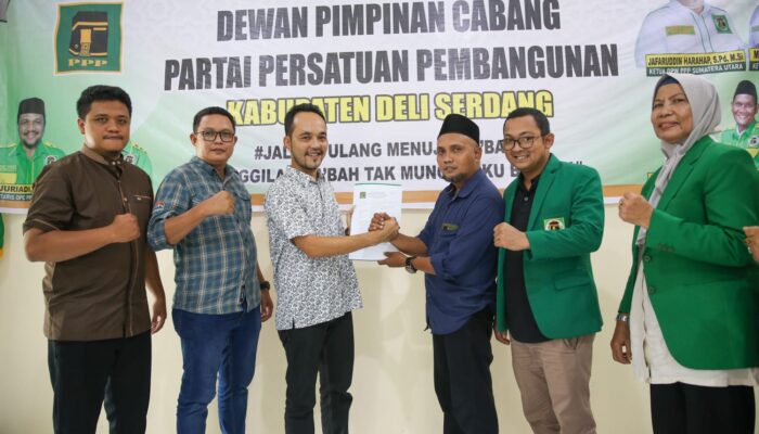 Bacakada dr Asri Ludin Tambunan kembalikan formulir ke DPC PPP Deliserdang