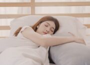 Tidur Miring Kiri atau Kanan? Ini Posisi Terbaik Menurut Ahli