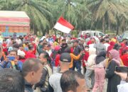Unras di PN Seirampah, Forum Perjuangan Tanah Kota Galuh Minta Batalkan Konstatering