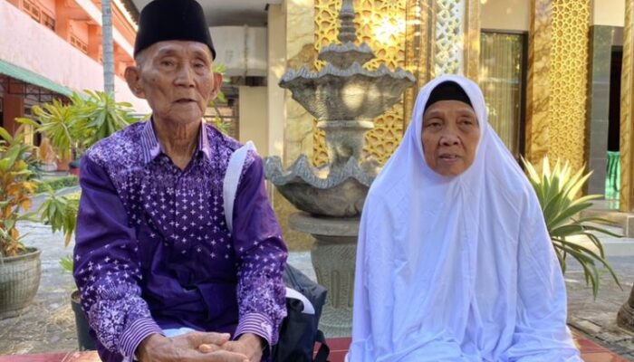Pasutri Lansia Naik Haji Dari Penghasilan Parkir, Rajin Bersedekah