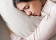 Tidur tanpa Bantal Bagus untuk Kesehatan?