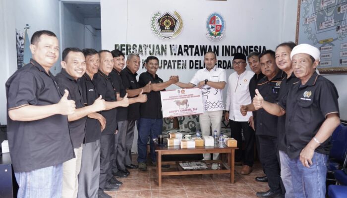 10 Ekor Sapi Kurban Dihibahkan Zakky Shahri, 1 Ekor Untuk PWI DS