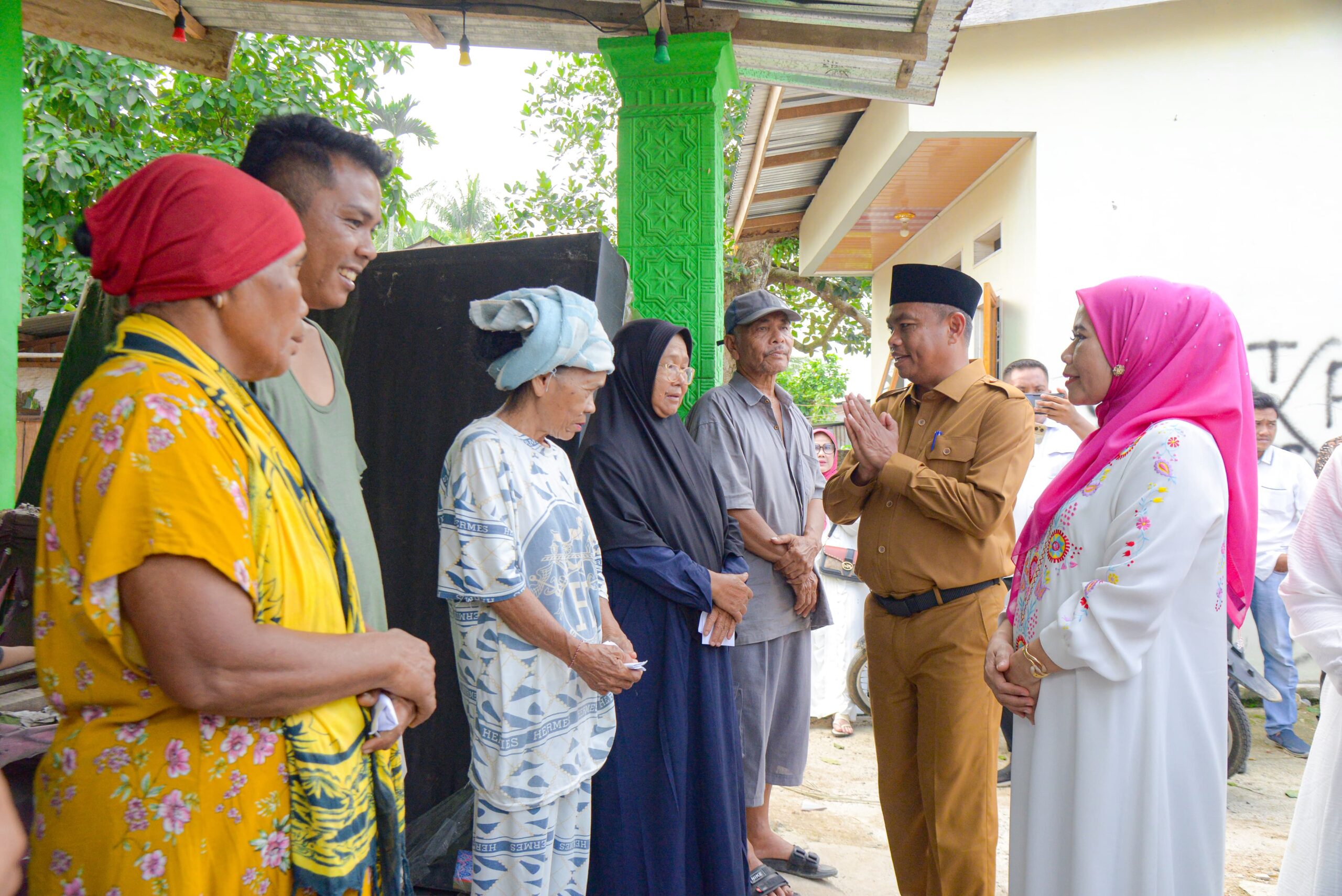 Bupati Sergai Kunjungi Korban Angin Puting Beliung di Desa Sungai Buaya
