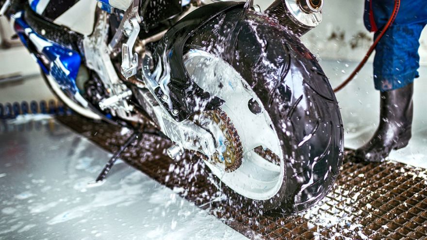 Memulai Usaha Cuci Sepeda Motor Beserta Estimasi Modal Usahanya
