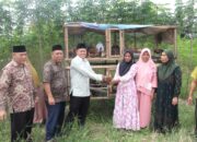Wabup Sergai Safari Salat Jumat, Bagikan Bantuan Ternak