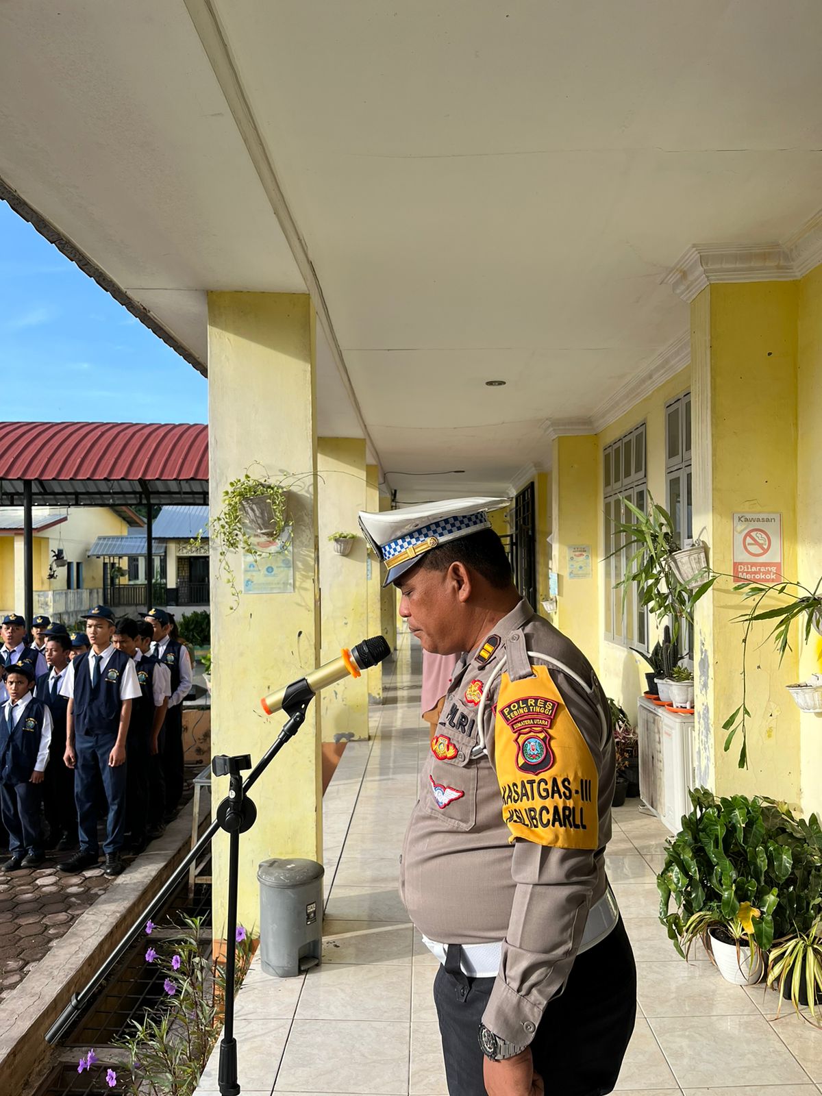Sat Lantas Polres Tebing Tinggi Sampaikan Motivasi dan Edukasi di SMP Negeri 10