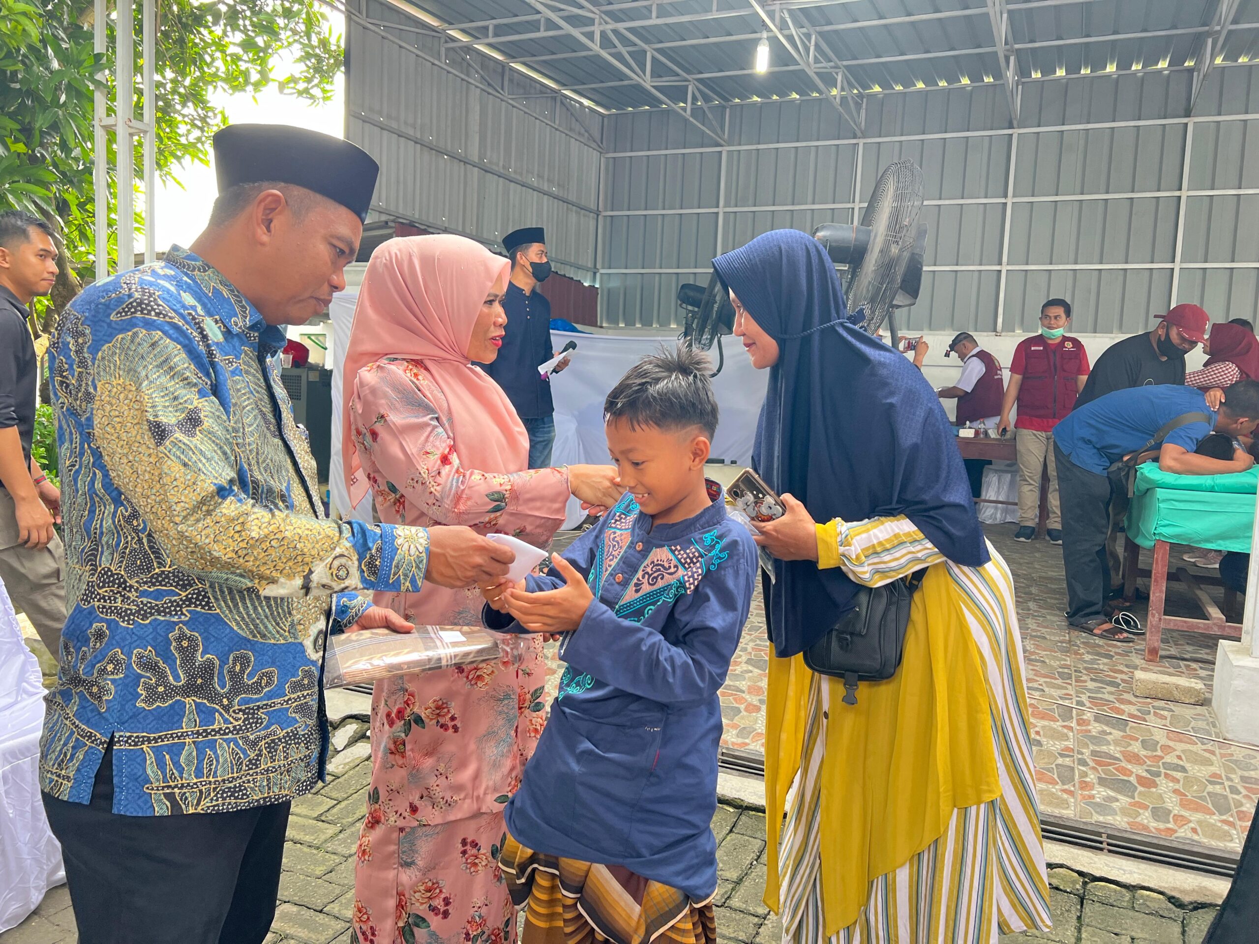 Bupati Sergai Gelar Khitanan Massal Gratis, Santuni Anak Yatim