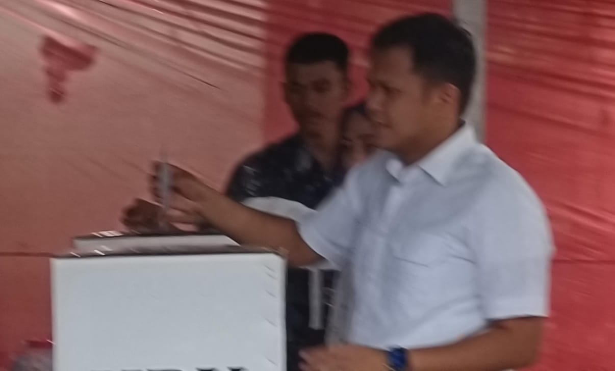 Adlin Tambunan Ajak Masyarakat Serdang Bedagai Sukseskan Pilkada di Tengah Hujan