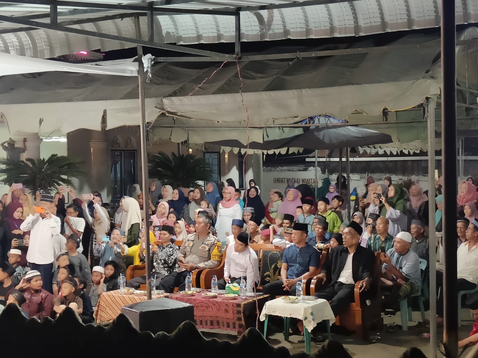 Polsek Bandar Khalipah Amankan Peringatan Isra’ Mi’raj di Mesjid Raya Nuruddin