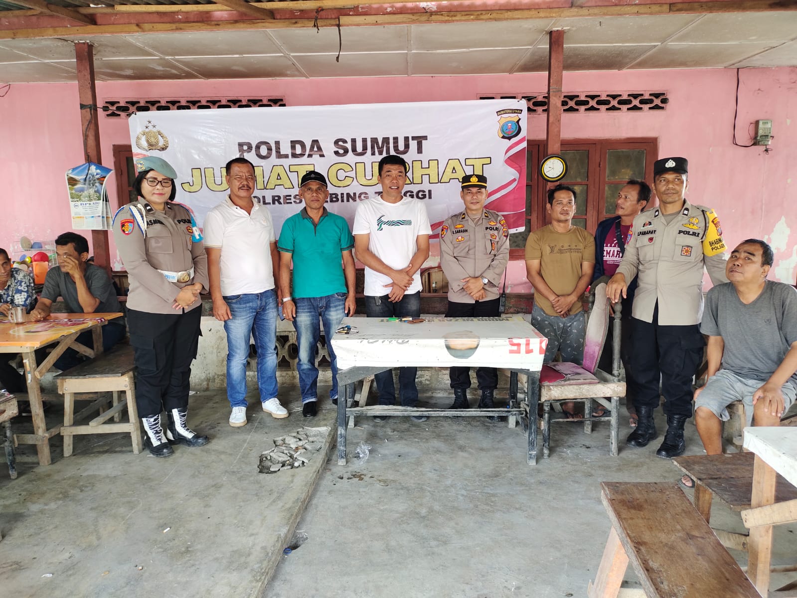 Di Jalan Langsat Polsek Padang Hilir Adakan Jumat Curhat