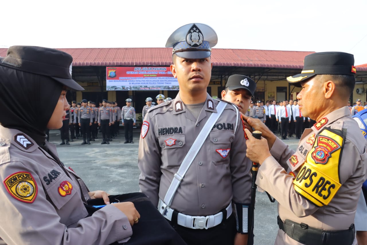 Kapolres Tebing Tinggi Pimpin Apel Ops Keselamatan Toba 2025