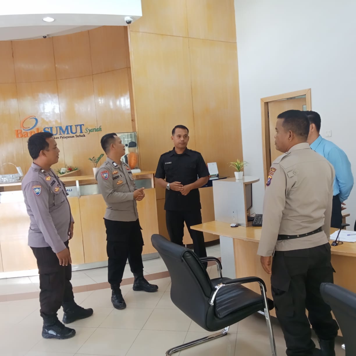 Sat Binmas Polres Tebing Tinggi Sambangi Petugas Keamanan Bank Sumut