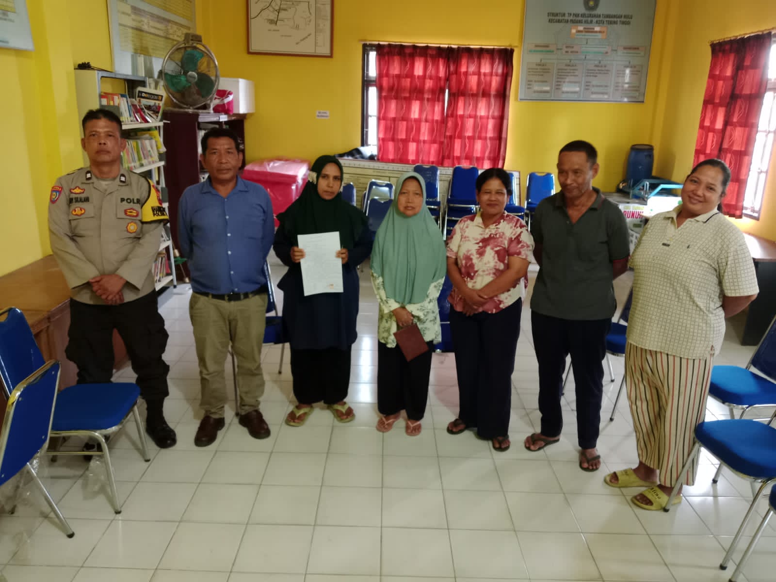 Bhabinkamtibmas Polsek Padang Hilir Mediasi Warga yang Berselisih Paham