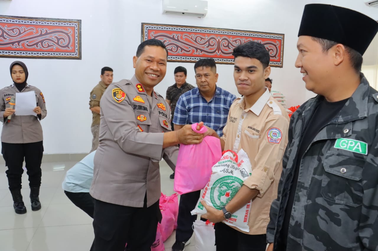 Baksos Polri Presisi, Polres Tebing Tinggi Salurkan 200 Paket Sembako