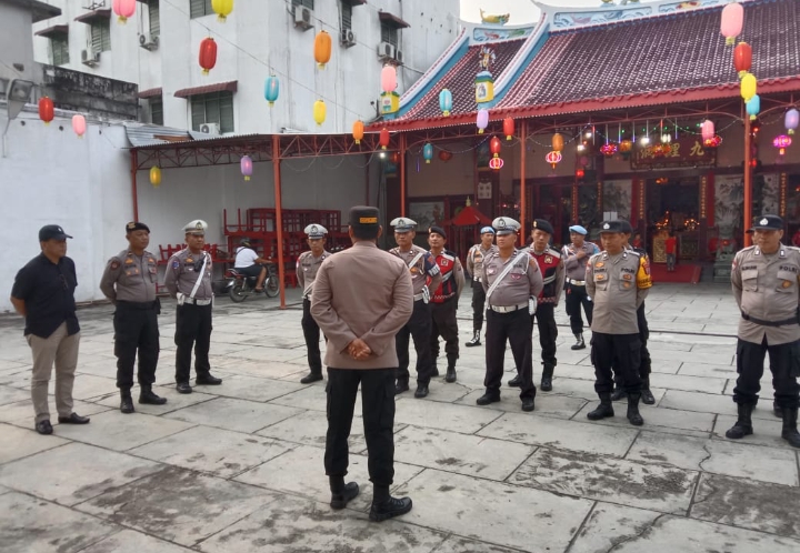 Polres Tebing Tinggi Amankan Ritual Imlek di Klenteng Kui Li Tong