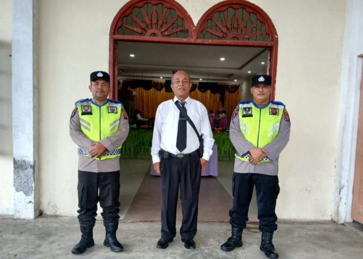 Minggu Kasih di Gereja, Polres Tebing Tinggi Berikan Pengamanan