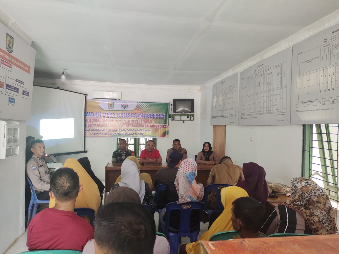 Polsek Dolok Merawan Hadiri Musdes Penetapan Penerima BLT Dana Desa 2025