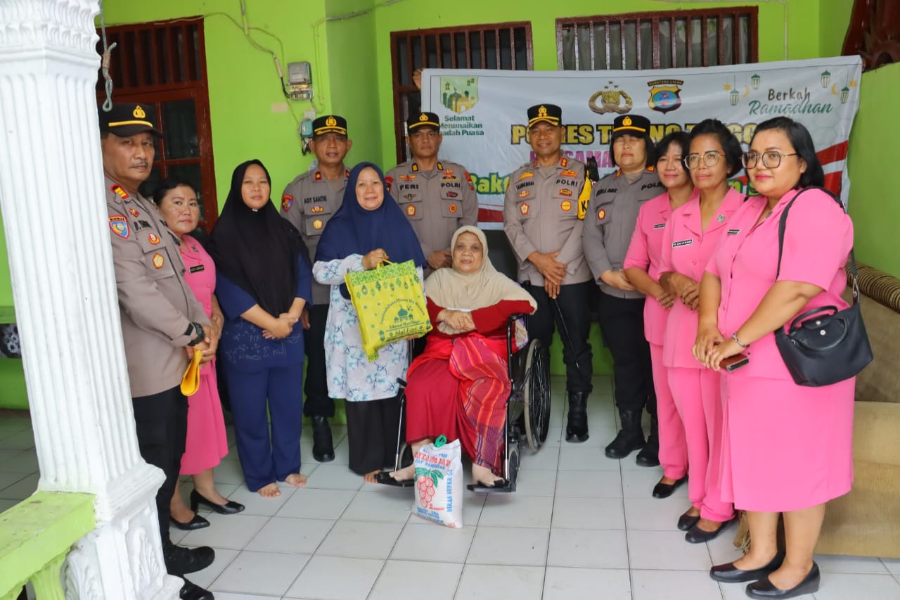 Polres Tebing Tinggi dan Bhayangkari Tebar Berkah Ramadhan Lewat Bakti Sosial