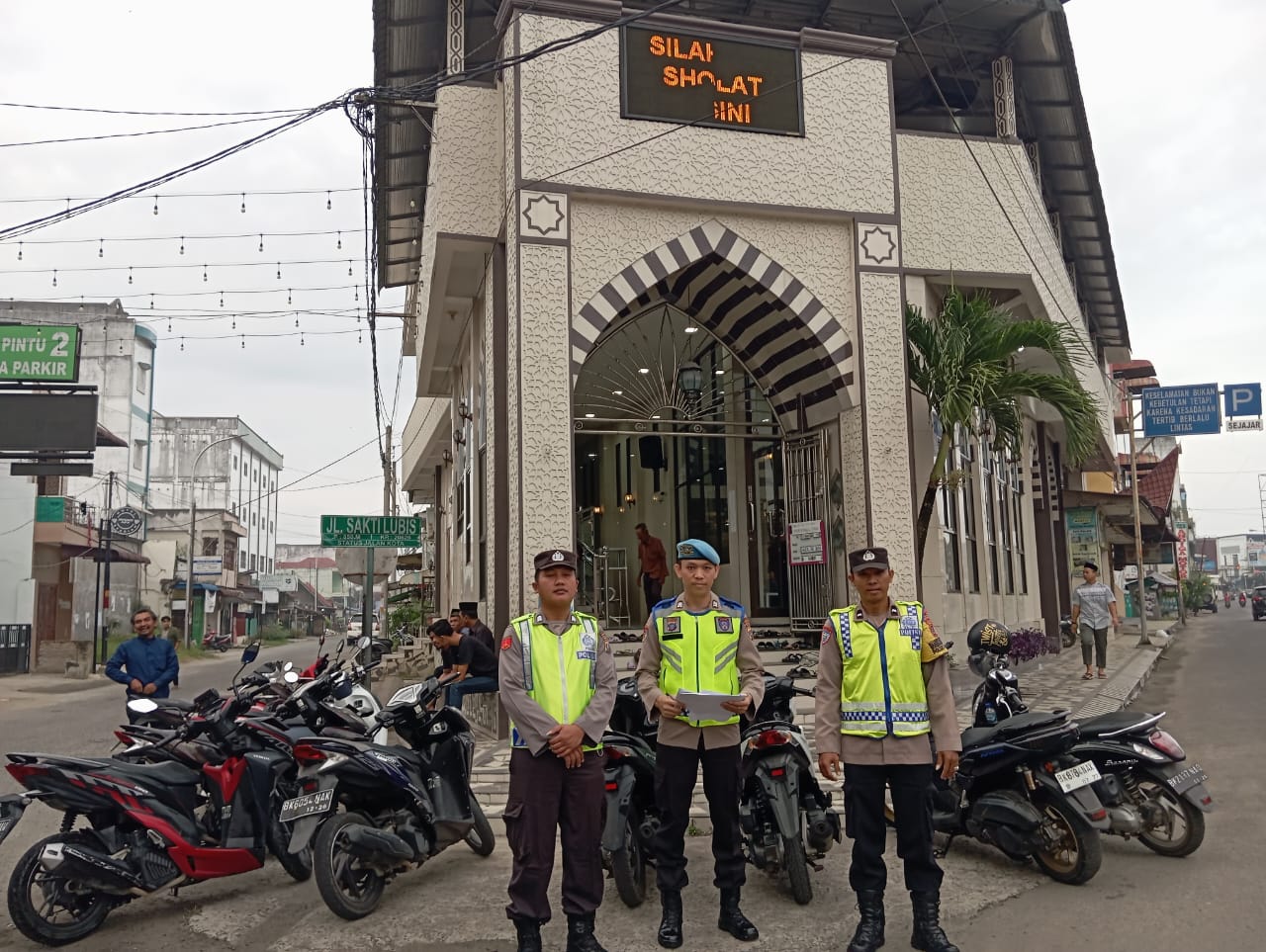 Polres Tebing Tinggi Kawal Jalannya Sholat Idul Fitri di Beberapa Tempat