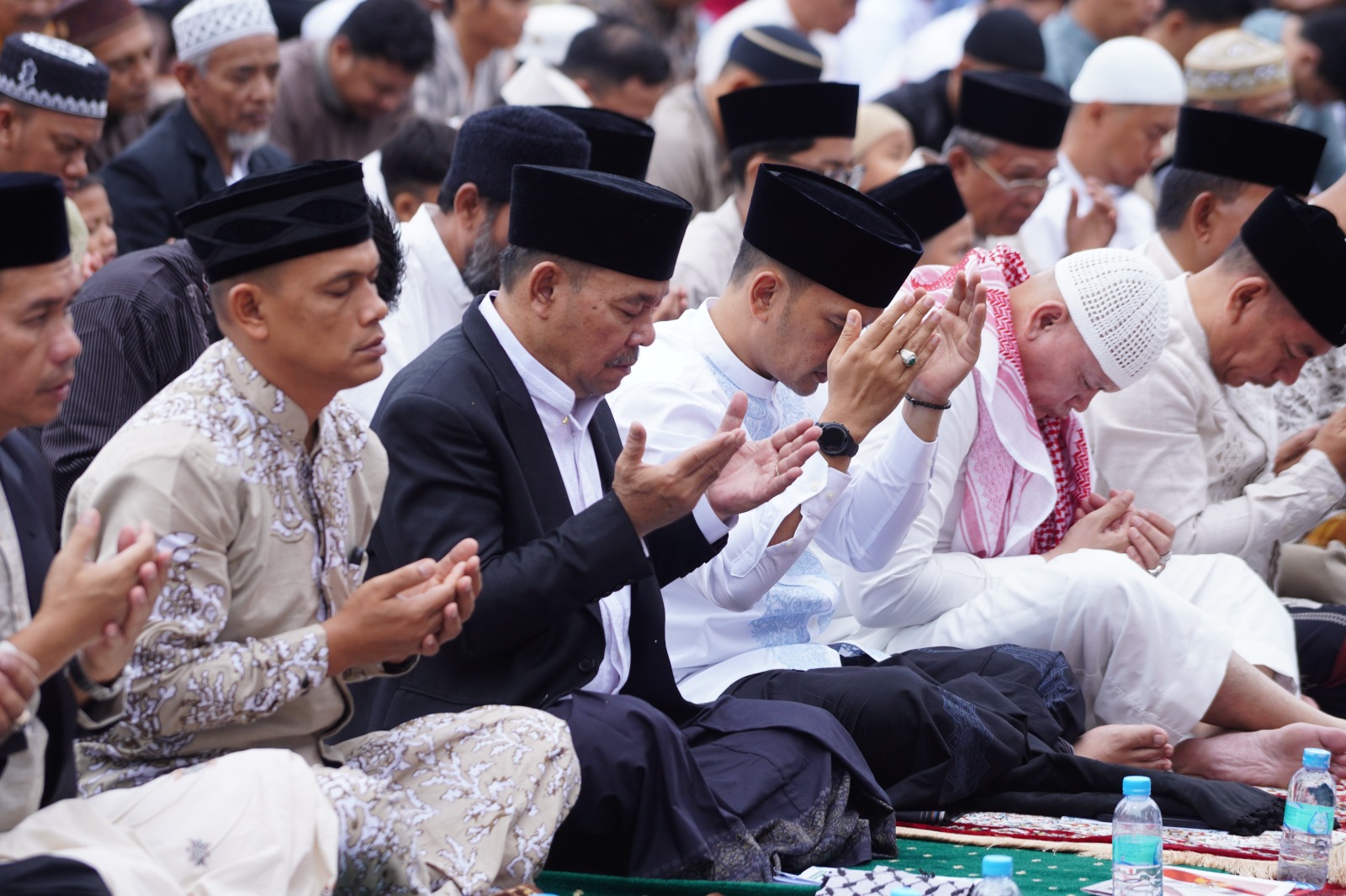 Bersama Walikota, Wakapolres Tebing Tinggi Ikuti Sholat Ied 1446 H, di Lapangan Merdeka