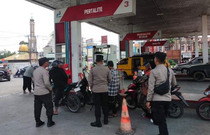 Jelang Idul Fitri, Polres Tebing Tinggi Berikan Himbauan Kamtibmas di SPBU