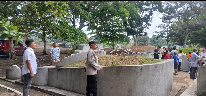 Polres Tebing Tinggi Pengamanan Tradisi Ziarah Kubur Cheng Beng
