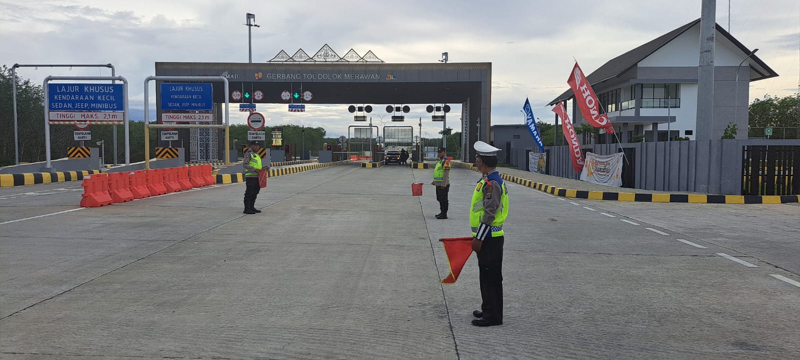 Puncak Arus Balik Lebaran, Polres Tebing Tinggi Atur Lalin di Pos Exit Tol Dolok Merawan
