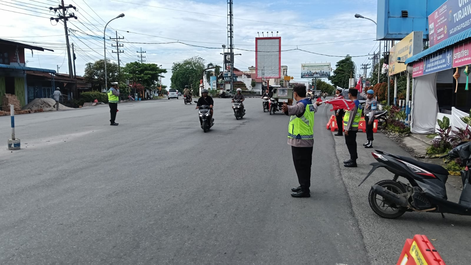 Dalam Ops Toba 2025, Polres Tebing Tinggi Pengaturan Lalu Lintas dan Live Report