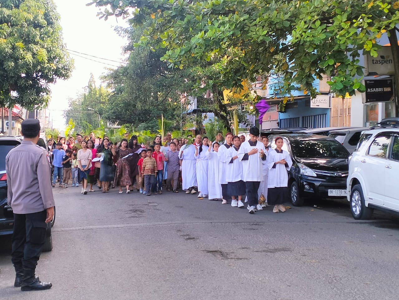 Paskah 2025 Berlangsung, Polres Tebing Tinggi Kawal Umat Katolik Dalam Merayakan