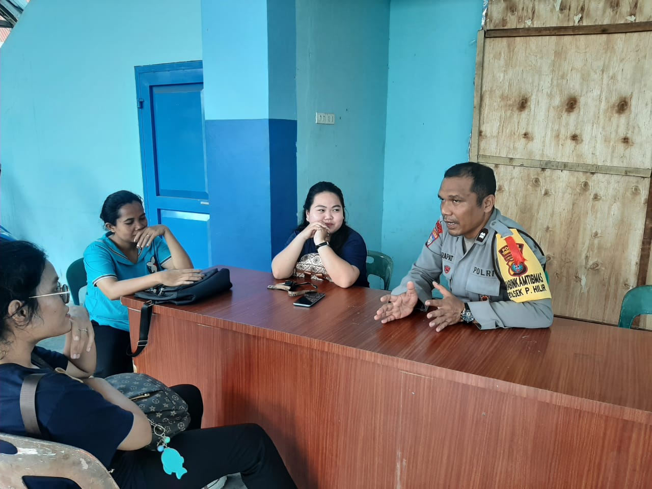 Polsek Padang Hilir Lakukan Door to Door System, Berikan Pesan Kamtibmas Pada Masyarakat