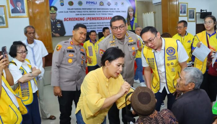 Polres Tebing Tinggi Bakti Sosial Operasi Katarak Gratis Sambut HUT Bhayangkara ke – 79