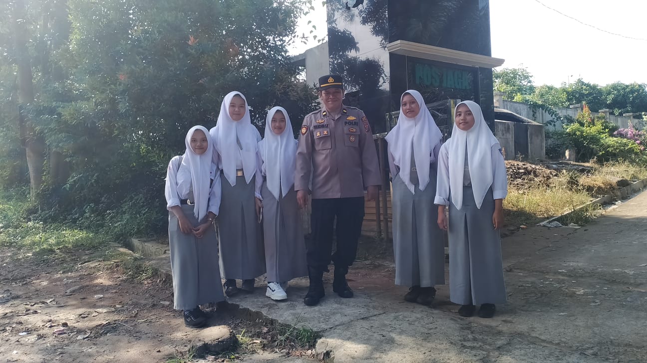 Polsek Padang Hilir Pengamanan Asesmen Sekolah di SMK Negeri 4 Tebing Tinggi