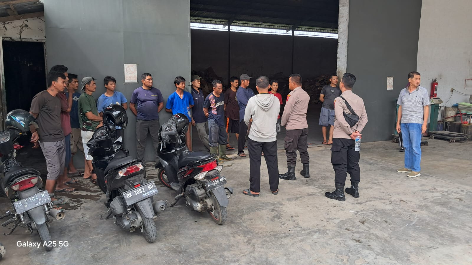 Pesan Kamtibmas Disampaikan Sat Binmas Polres Tebing Tinggi Saat Silaturahmi ke Warga