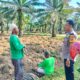 Polsek Tebing Tinggi Monitoring Perbaikan Jalan Sekaligus Penanaman Ubi
