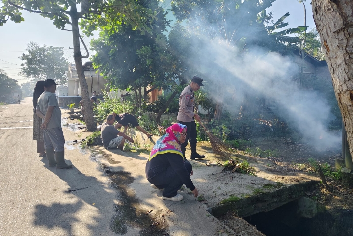 Polsek Rambutan Polres Tebing Tinggi Gotong Royong dan Sosialisasi Kamtibmas
