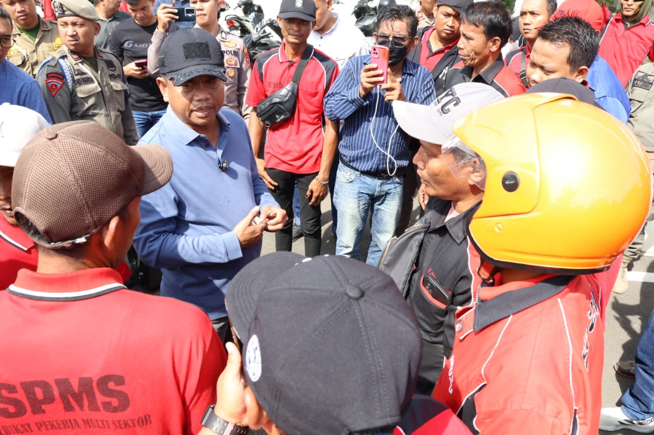 Hari Buruh, Bupati Serdang Bedagai Tampung Aspirasi Serikat Pekerja Hari Buruh, Bupati Serdang Bedagai Tampung Aspirasi Serikat Pekerja