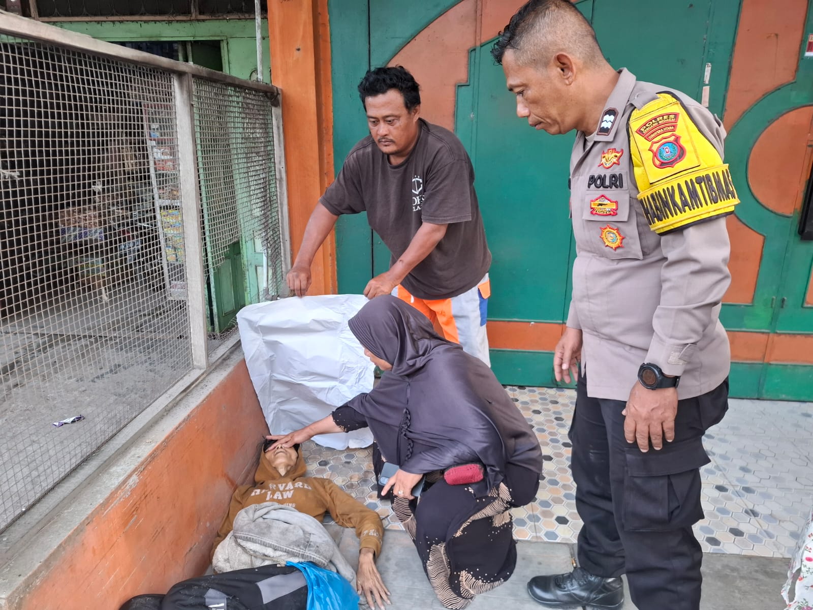 Mayat Perempuan Ditemukan di Sei Rampah, Polsek Firdaus Lakukan Otopsi