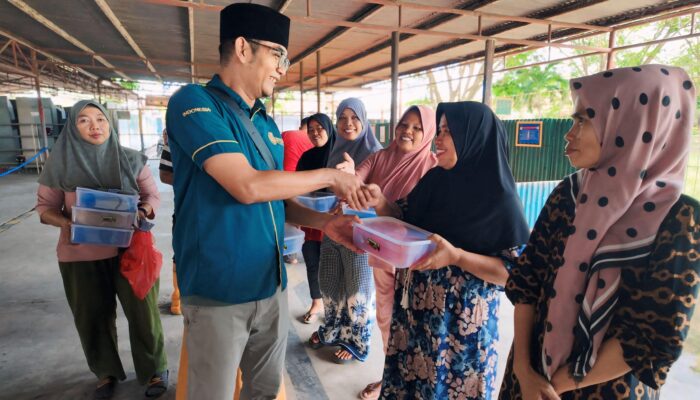 Bukan Sekadar Tradisi:, Regal Springs Indonesia Wujudkan Komitmen Sosial Lewat Kurban untuk Komunitas Bukan Sekadar Tradisi:, Regal Springs Indonesia Wujudkan Komitmen Sosial Lewat Kurban untuk Komunitas