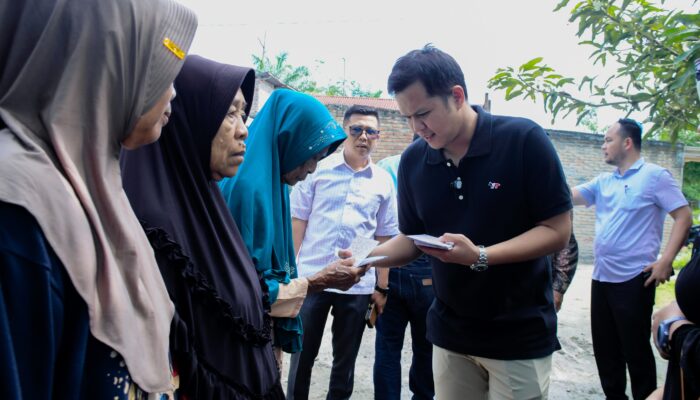 Adlin Tambunan Tinjau Korban Angin Puting Beliung, Salurkan Bantuan Kemensos RI