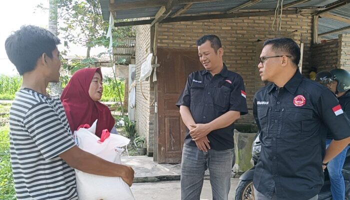 Ketua Forwakum Sergai Tinjau Langsung Rumah Roboh, Salurkan Bantuan untuk Korban Puting Beliung